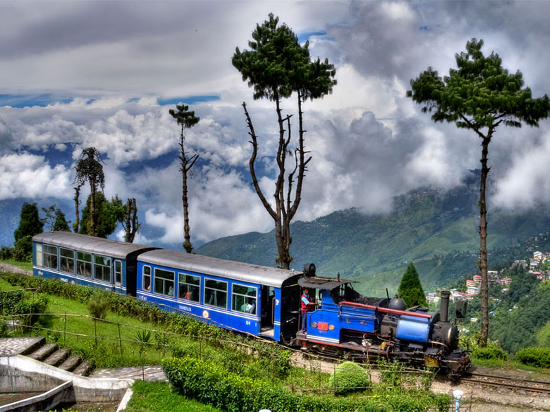 Darjeeling-Gangtok Tour Package with TripDezire